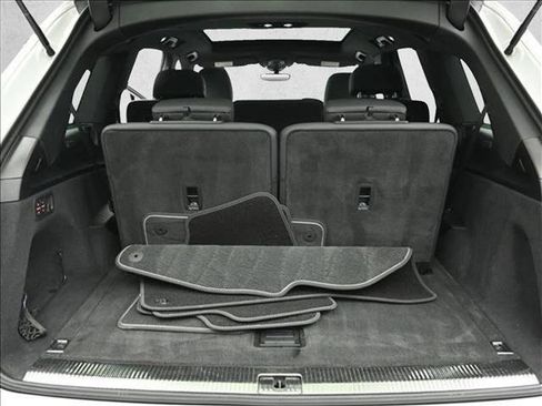 Used 2025 Audi Q7 3.0T Premium Plus image 24