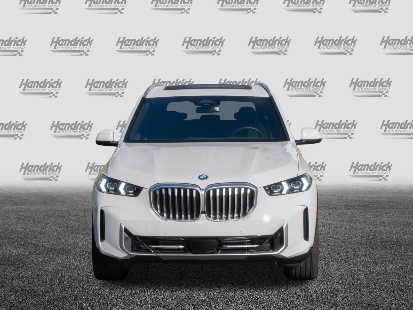 Certified 2025 BMW X5 xDrive40i w/ Premium Package AWD/4WD image 3