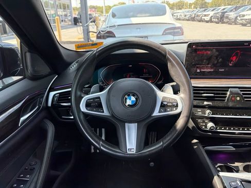 Used 2021 BMW 530i w/ M Sport Package RWD image 13