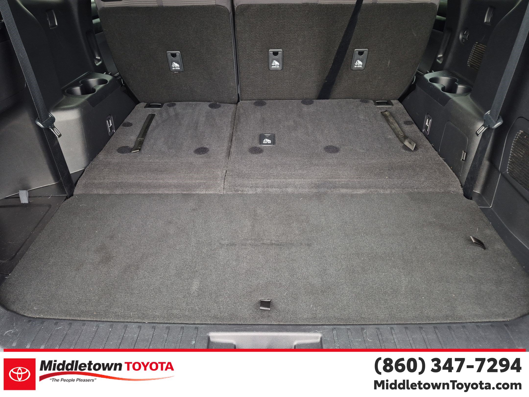 Used 2023 Toyota Highlander LE AWD/4WD image 32