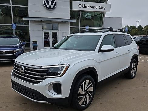 New 2026 Volkswagen Atlas SE image 1