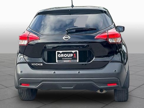 Used 2020 Nissan Kicks S FWD image 5