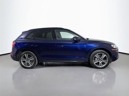 Used 2019 Audi Q5 2.0T Premium Plus w/ Premium Plus Package AWD/4WD image 8