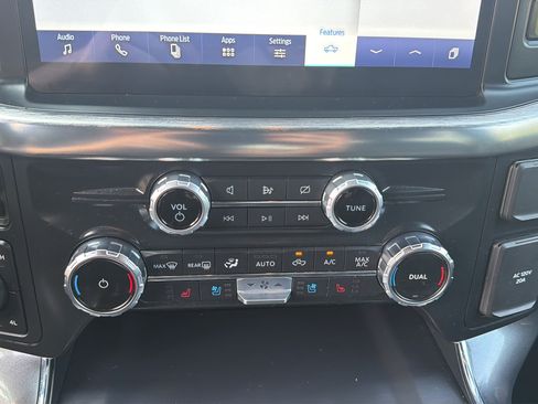 Used 2022 Ford F150 Lariat AWD/4WD image 33