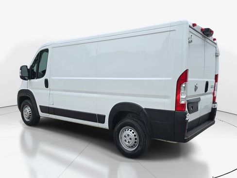 Used 2025 RAM ProMaster 2500 w/ Convenience Group FWD image 8