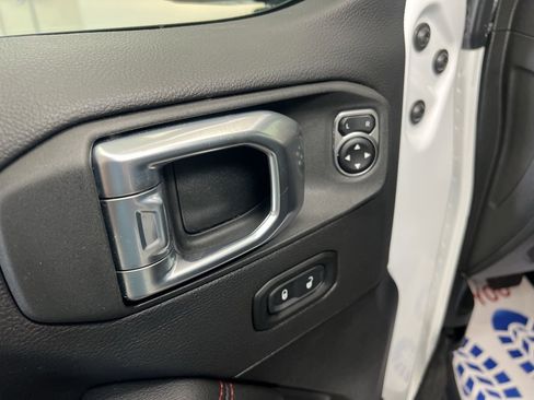 Used 2021 Jeep Wrangler Unlimited Rubicon w/ Uconnect 4C Nav & Sound Group image 15