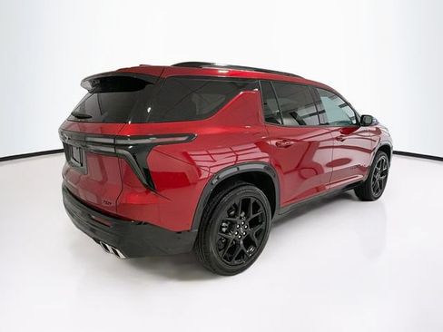 Used 2025 Chevrolet Traverse RS AWD/4WD image 7