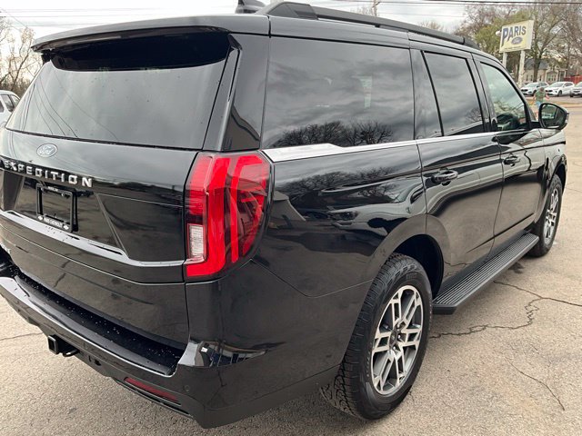 Used 2025 Ford Expedition Active AWD/4WD image 10