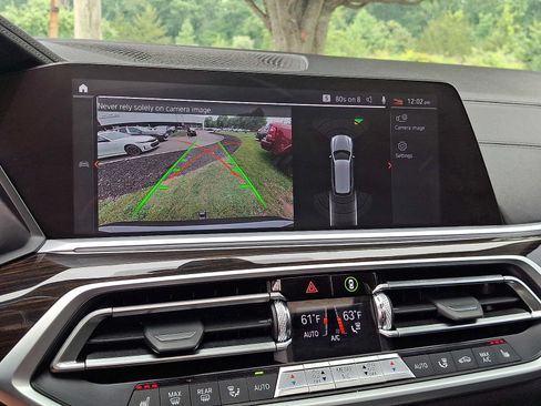 Used 2019 BMW X7 xDrive40i w/ Premium Package AWD/4WD image 19
