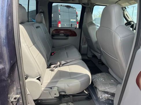 Used 2006 Ford F250 2WD Crew Cab Super Duty image 14