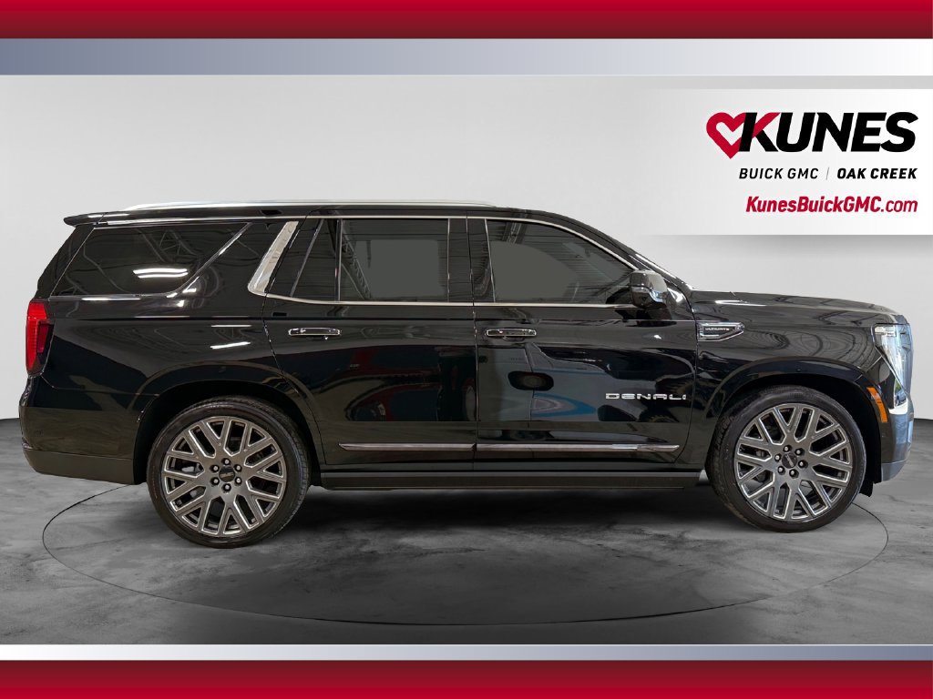 Used 2025 GMC Yukon Denali Ultimate w/ LPO, Floor Liner Package AWD/4WD image 12