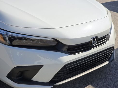 Used 2023 Honda Civic Sport image 9