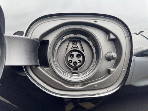 New 2026 Volvo XC60 T8 Ultra w/ Protection Package Premier image 8