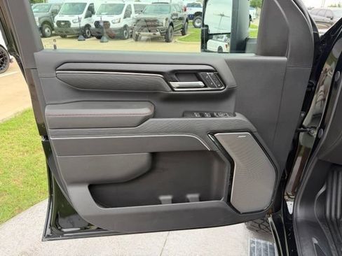 Used 2026 GMC Sierra 2500 AT4X AWD/4WD image 8