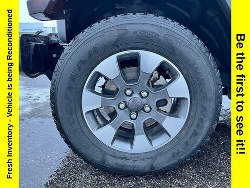 Used 2022 Jeep Wrangler Unlimited Sahara w/ Cold Weather Group image 26