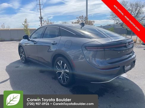 Used 2023 Toyota Crown Limited AWD/4WD image 5