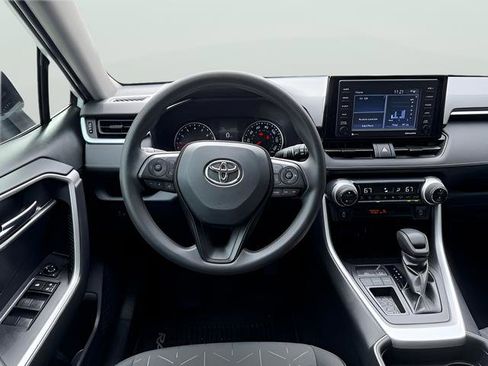 Used 2021 Toyota RAV4 XLE image 14