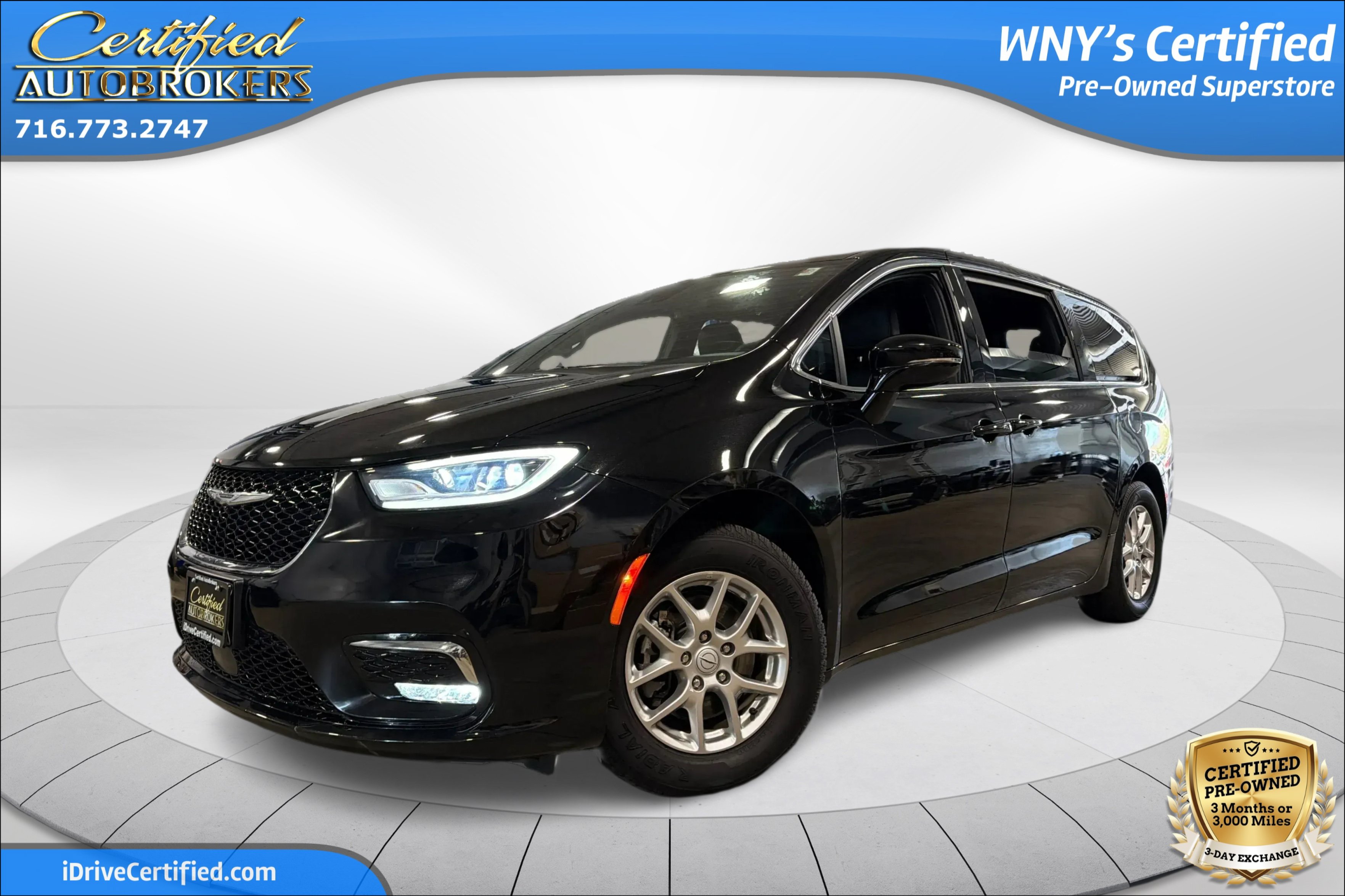 Used 2026 Chrysler Pacifica Select FWD image 1