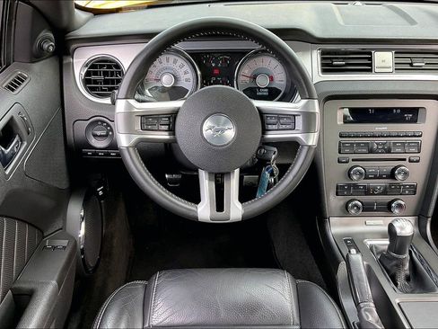 Used 2011 Ford Mustang GT Premium w/ GT Coupe Accessory Pkg 5 image 4