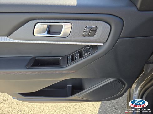 New 2026 Ford Explorer ST-Line w/ Premium Package image 9