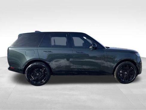 Used 2023 Land Rover Range Rover SE image 8