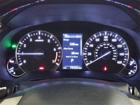 Used 2022 Lexus RX 350L Luxury image 16