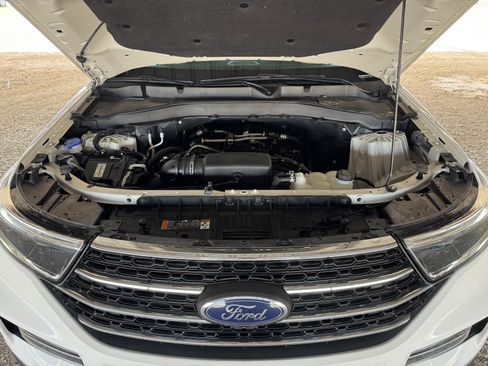 Used 2023 Ford Explorer XLT w/ Equipment Group 202A image 41