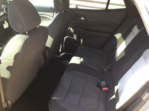 New 2026 Chevrolet Trax RS w/ Sunroof Package FWD image 6