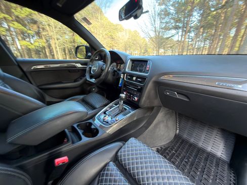 Used 2017 Audi SQ5 Premium Plus w/ Technology Package image 21