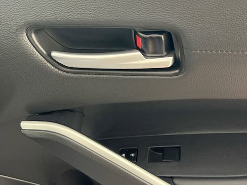 Used 2024 Toyota Corolla Cross XSE image 31