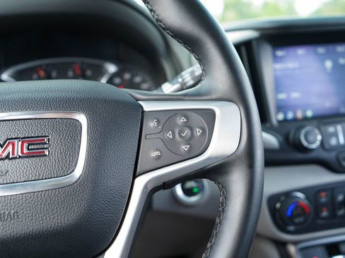 Used 2024 GMC Terrain SLT FWD image 28