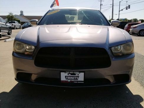 Used 2014 Dodge Charger SE RWD image 6