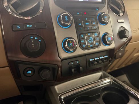 Used 2015 Ford F350 Lariat w/ Lariat Ultimate Package AWD/4WD image 34