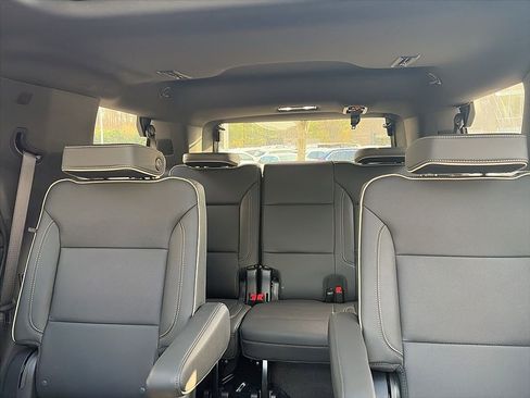 Used 2024 Chevrolet Tahoe Premier w/ Premium Package image 6