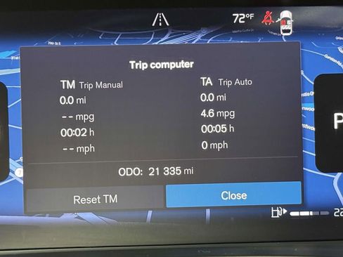 Used 2025 Volvo XC40 B5 Plus AWD/4WD image 5