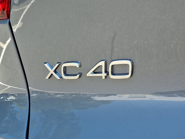 Used 2024 Volvo XC40 B5 Plus w/ Protection Package Premier AWD/4WD image 35