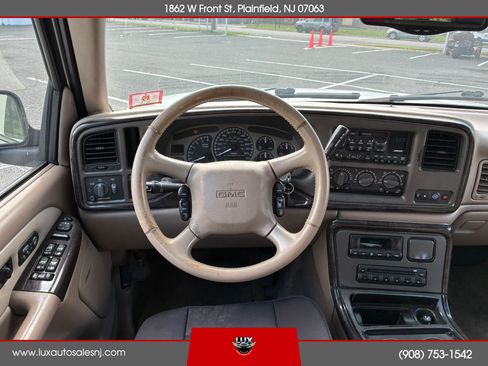 Used 2002 GMC Yukon XL Denali AWD/4WD image 12
