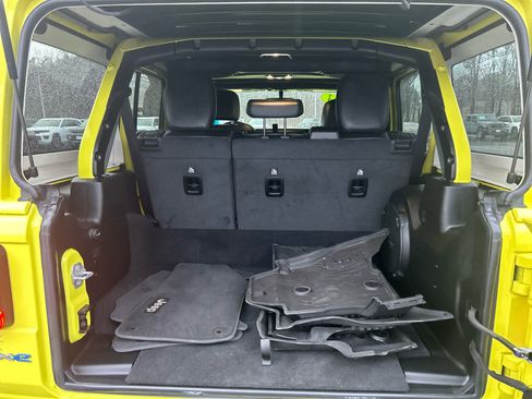 Used 2023 Jeep Wrangler Sahara w/ Cold Weather Group image 39