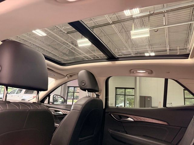 Used 2023 Buick Envision Avenir AWD/4WD image 19