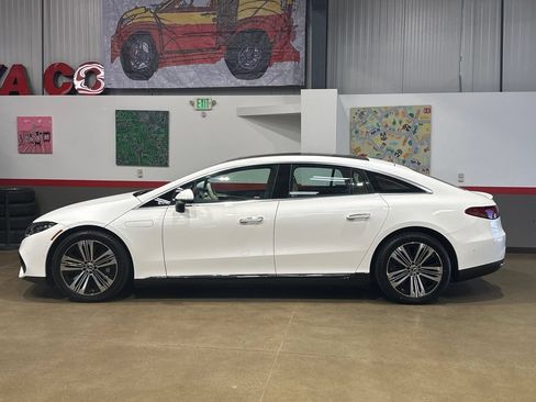 Used 2022 Mercedes-Benz EQS 450+ Sedan image 7