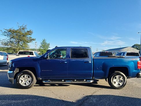Used 2018 Chevrolet Silverado 1500 LT w/ All Star Edition AWD/4WD image 2