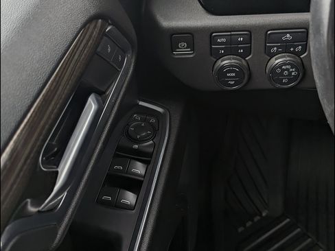 Used 2022 Chevrolet Silverado 1500 LT Trail Boss w/ Protection Package AWD/4WD image 27