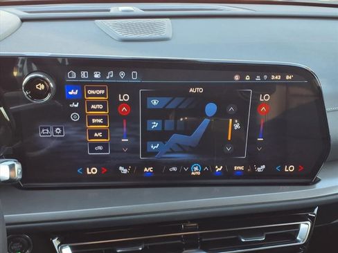 New 2026 Chevrolet Traverse LT w/ Enhanced Driving Package FWD image 17