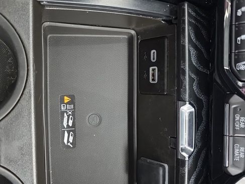 Used 2024 GMC Yukon XL Denali w/ Denali Reserve Package image 40