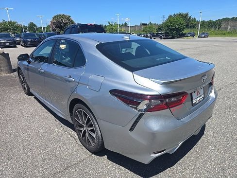 Used 2024 Toyota Camry SE FWD image 7