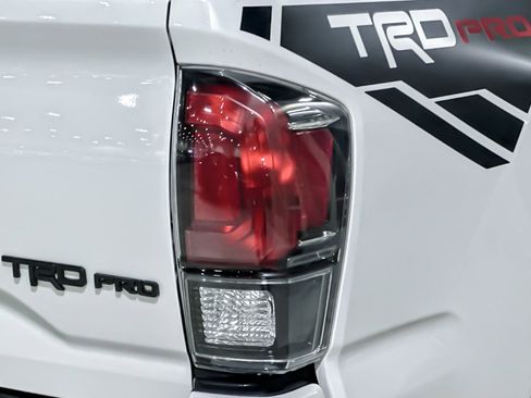Used 2018 Toyota Tacoma TRD Pro image 12