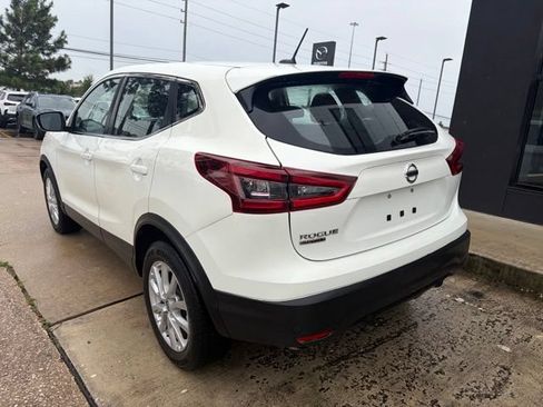 Used 2021 Nissan Rogue Sport S FWD image 3