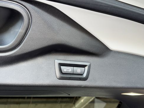 Used 2025 BMW X7 xDrive40i w/ M Sport Package image 14