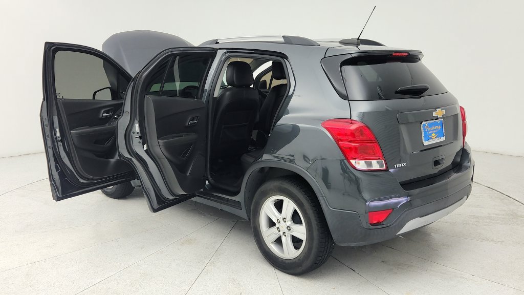 Used 2018 Chevrolet Trax LT w/ LT Convenience Package FWD image 11
