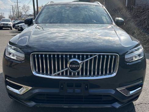 Used 2022 Volvo XC90 T8 Inscription Expression w/ Climate Package image 2
